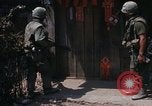 Standbild Nachwirkungen der kommunistischen Offensive in Saigon Saigon Vietnam, 1968, aus Sekunde 50 historischem Filmmaterial Videoclip 65675030474