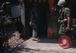 Standbild Nachwirkungen der kommunistischen Offensive in Saigon Saigon Vietnam, 1968, aus Sekunde 54 historischem Filmmaterial Videoclip 65675030474