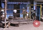 Standbild Nachwirkungen der kommunistischen Offensive in Saigon Saigon Vietnam, 1968, aus Sekunde 57 historischem Filmmaterial Videoclip 65675030474