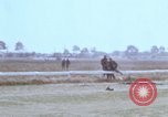 Standbild Phu Tho Rennstrecke Saigon Vietnam, 1968, aus Sekunde 34 historischem Filmmaterial Videoclip 65675030477