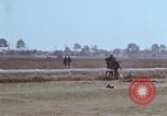 Standbild Phu Tho Rennstrecke Saigon Vietnam, 1968, aus Sekunde 35 historischem Filmmaterial Videoclip 65675030477