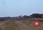 Standbild Phu Tho Rennstrecke Saigon Vietnam, 1968, aus Sekunde 61 historischem Filmmaterial Videoclip 65675030477