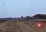 Standbild Phu Tho Rennstrecke Saigon Vietnam, 1968, aus Sekunde 62 historischem Filmmaterial Videoclip 65675030477