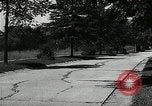Standbild Schäden an Reifen wegen Ausschlag fahren Akron Ohio USA, 1941, aus Sekunde 3 historischem Filmmaterial Videoclip 65675030481
