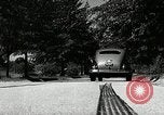 Standbild Schäden an Reifen wegen Ausschlag fahren Akron Ohio USA, 1941, aus Sekunde 47 historischem Filmmaterial Videoclip 65675030481