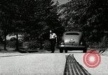 Standbild Schäden an Reifen wegen Ausschlag fahren Akron Ohio USA, 1941, aus Sekunde 49 historischem Filmmaterial Videoclip 65675030481
