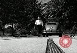 Standbild Schäden an Reifen wegen Ausschlag fahren Akron Ohio USA, 1941, aus Sekunde 52 historischem Filmmaterial Videoclip 65675030481