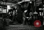 Immagine di Mezza carreggiata linea di assemblaggio Akron Ohio USA, 1941, secondo 6 filmato di repertorio 65675030485