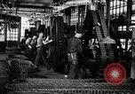 Immagine di Mezza carreggiata linea di assemblaggio Akron Ohio USA, 1941, secondo 27 filmato di repertorio 65675030485