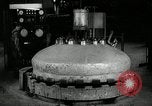 Image pneu à Goodrich compagnie en caoutchouc de vulcanisation Akron Ohio USA, 1941, de la seconde 14 séquences d'archives historiques vidéo 65675030486