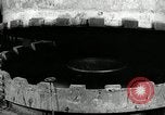 Image pneu à Goodrich compagnie en caoutchouc de vulcanisation Akron Ohio USA, 1941, de la seconde 25 séquences d'archives historiques vidéo 65675030486