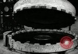 Image pneu à Goodrich compagnie en caoutchouc de vulcanisation Akron Ohio USA, 1941, de la seconde 31 séquences d'archives historiques vidéo 65675030486