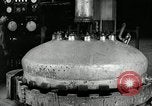 Image pneu à Goodrich compagnie en caoutchouc de vulcanisation Akron Ohio USA, 1941, de la seconde 62 séquences d'archives historiques vidéo 65675030486