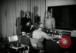 Standbild Reenactment der nationalsozialistischen Kriegsrecht Anderson South Carolina USA, 1941, aus Sekunde 61 historischem Filmmaterial Videoclip 65675030489