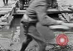 Standbild US Army Soldaten United States USA, 1942, aus Sekunde 39 historischem Filmmaterial Videoclip 65675030491