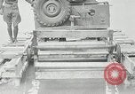 Standbild US Army Soldaten United States USA, 1942, aus Sekunde 56 historischem Filmmaterial Videoclip 65675030491
