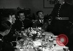 Immagine di Visita Latin American officer presso la cena negli USA United States USA, 1942, secondo 5 filmato di repertorio 65675030494