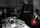 Immagine di Visita Latin American officer presso la cena negli USA United States USA, 1942, secondo 7 filmato di repertorio 65675030494