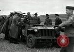 Immagine di Visita Latin American partecipare a sparo di 37mm pistole Fort Riley Kansas USA, 1942, secondo 41 filmato di repertorio 65675030495