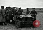 Immagine di Visita Latin American partecipare a sparo di 37mm pistole Fort Riley Kansas USA, 1942, secondo 48 filmato di repertorio 65675030495