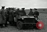 Immagine di Visita Latin American partecipare a sparo di 37mm pistole Fort Riley Kansas USA, 1942, secondo 54 filmato di repertorio 65675030495