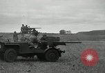 Immagine di Visita Latin American partecipare a sparo di 37mm pistole Fort Riley Kansas USA, 1942, secondo 62 filmato di repertorio 65675030495