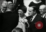 Standbild Bob Hope Washington DC White House USA, 1963, aus Sekunde 33 historischem Filmmaterial Videoclip 65675030505