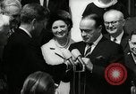 Standbild Bob Hope Washington DC White House USA, 1963, aus Sekunde 42 historischem Filmmaterial Videoclip 65675030505