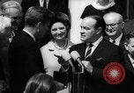 Standbild Bob Hope Washington DC White House USA, 1963, aus Sekunde 43 historischem Filmmaterial Videoclip 65675030505