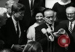 Standbild Bob Hope Washington DC White House USA, 1963, aus Sekunde 47 historischem Filmmaterial Videoclip 65675030505