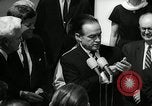 Standbild Bob Hope Washington DC White House USA, 1963, aus Sekunde 48 historischem Filmmaterial Videoclip 65675030505