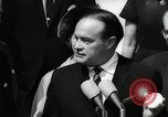 Standbild Bob Hope Washington DC White House USA, 1963, aus Sekunde 55 historischem Filmmaterial Videoclip 65675030505