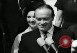 Standbild Bob Hope Washington DC White House USA, 1963, aus Sekunde 56 historischem Filmmaterial Videoclip 65675030505