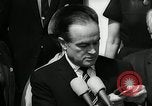 Standbild Bob Hope Washington DC White House USA, 1963, aus Sekunde 62 historischem Filmmaterial Videoclip 65675030505