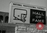 Standbild der Pro Football Hall of Fame Canton Ohio USA, 1963, aus Sekunde 11 historischem Filmmaterial Videoclip 65675030506