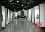 Standbild der Pro Football Hall of Fame Canton Ohio USA, 1963, aus Sekunde 14 historischem Filmmaterial Videoclip 65675030506