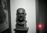Standbild der Pro Football Hall of Fame Canton Ohio USA, 1963, aus Sekunde 27 historischem Filmmaterial Videoclip 65675030506