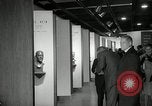 Standbild der Pro Football Hall of Fame Canton Ohio USA, 1963, aus Sekunde 46 historischem Filmmaterial Videoclip 65675030506