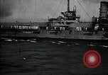 Standbild verzichtet deutschen Schiffe gezogene durch US Navy nach Ersten Weltkrieg New York United States USA, 1920, aus Sekunde 52 historischem Filmmaterial Videoclip 65675030510