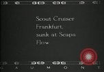 Standbild verzichtet deutschen Schiffe gezogene durch US Navy nach Ersten Weltkrieg New York United States USA, 1920, aus Sekunde 56 historischem Filmmaterial Videoclip 65675030510
