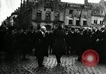 Standbild Präsident Raymond Poincaré Ieper Belgien, 1920, aus Sekunde 28 historischem Filmmaterial Videoclip 65675030511