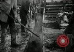 Immagine di Bagno di olio caldo Le Grand California USA, 1920, secondo 39 filmato di repertorio 65675030512