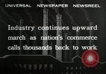Immagine di Posti di lavoro presso le fabbriche in America durante la Grande Depressione United States USA, 1932, secondo 5 filmato di repertorio 65675030527
