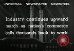 Immagine di Posti di lavoro presso le fabbriche in America durante la Grande Depressione United States USA, 1932, secondo 8 filmato di repertorio 65675030527