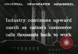 Immagine di Posti di lavoro presso le fabbriche in America durante la Grande Depressione United States USA, 1932, secondo 9 filmato di repertorio 65675030527