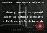 Immagine di Posti di lavoro presso le fabbriche in America durante la Grande Depressione United States USA, 1932, secondo 10 filmato di repertorio 65675030527