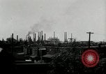Immagine di Posti di lavoro presso le fabbriche in America durante la Grande Depressione United States USA, 1932, secondo 14 filmato di repertorio 65675030527