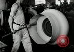 Immagine di Posti di lavoro presso le fabbriche in America durante la Grande Depressione United States USA, 1932, secondo 52 filmato di repertorio 65675030527