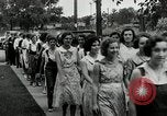 Immagine di Posti di lavoro presso le fabbriche in America durante la Grande Depressione United States USA, 1932, secondo 59 filmato di repertorio 65675030527
