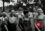 Immagine di Posti di lavoro presso le fabbriche in America durante la Grande Depressione United States USA, 1932, secondo 61 filmato di repertorio 65675030527